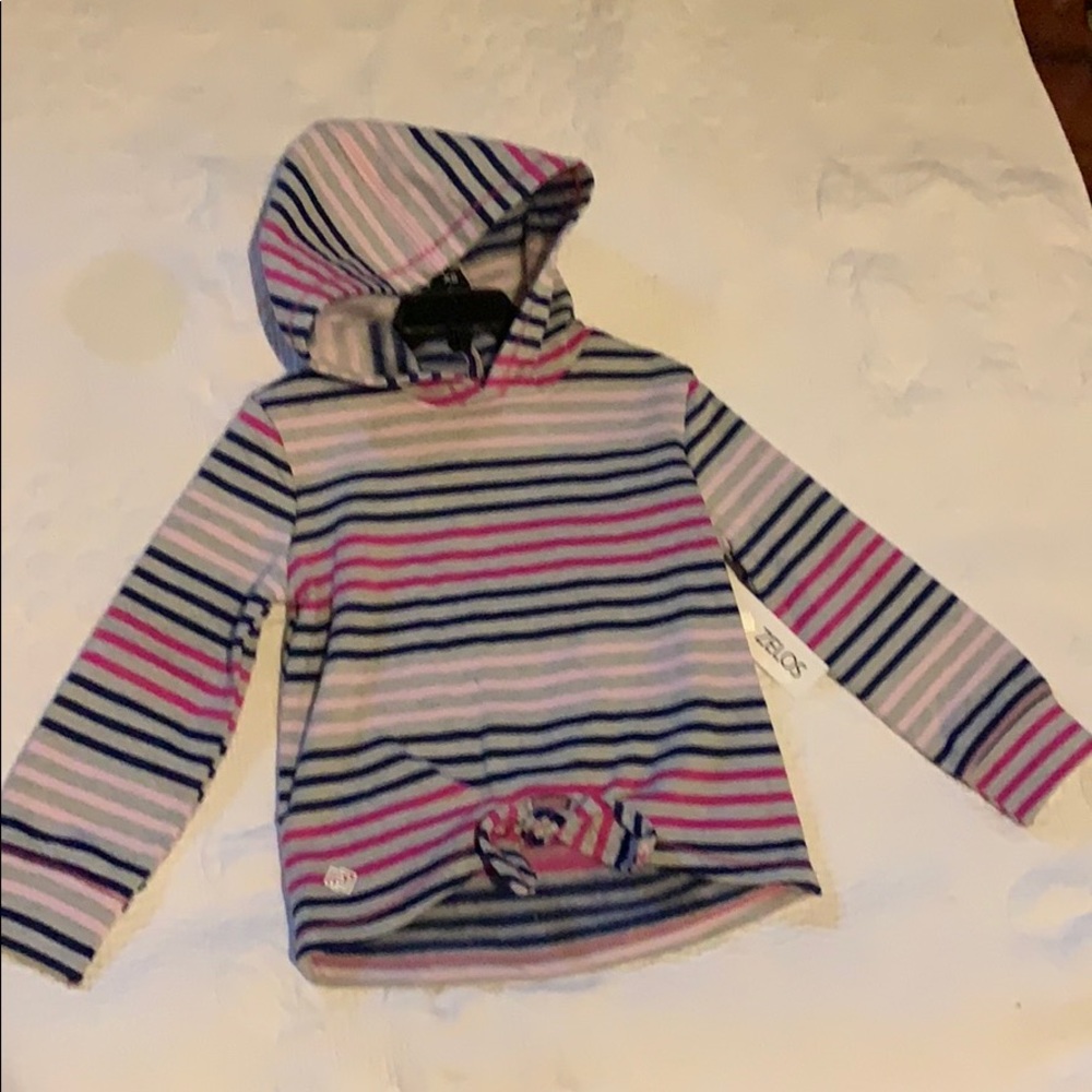 Zelos hooded pullover/sweatshirt.